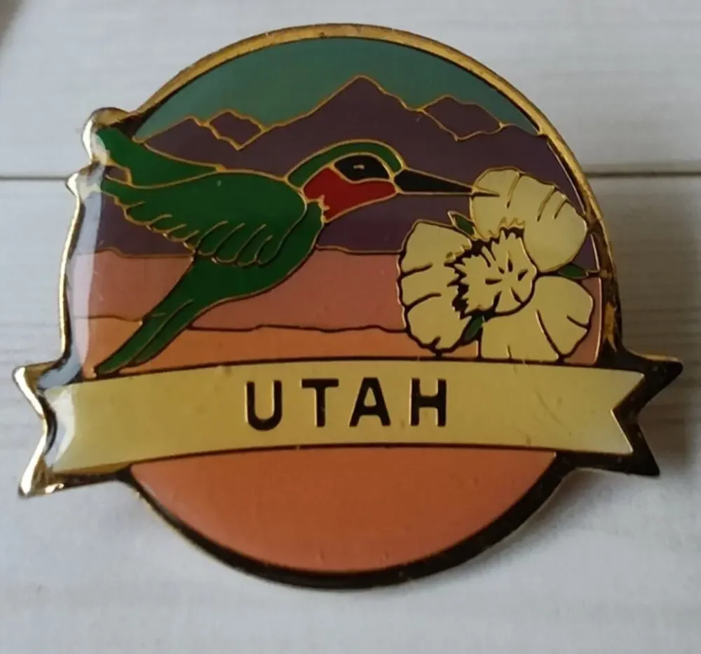 Utah State Hummingbird Pin Souvenir Travel Hat Lapel Collectible
